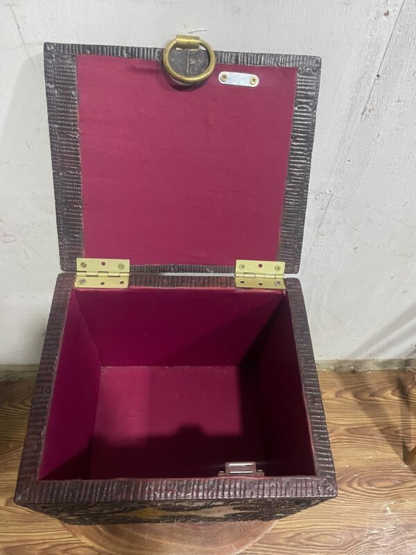 IMG-20250712-WA0004 Compact Jewelry Box – Slim and Elegant