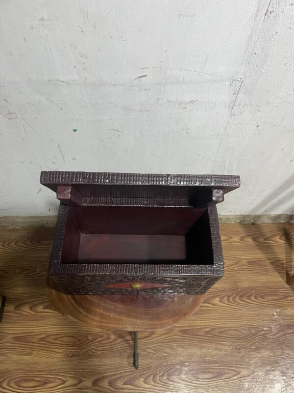 IMG-20250712-WA0011 Mini Jewelry Box – Decorative Accent Piece