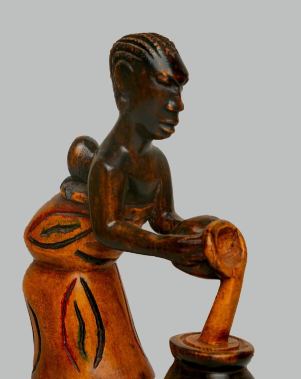 q4 Pouring Water Sculpture